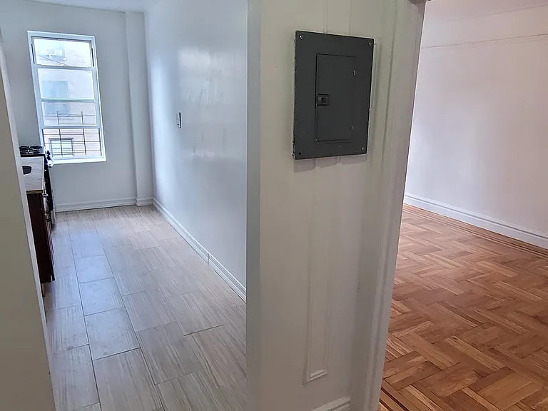 1020 Walton Ave #12D — Photo 4