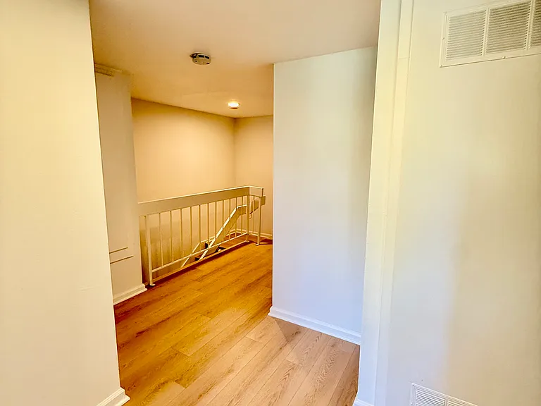 4846 McConnell Ave — Photo 3