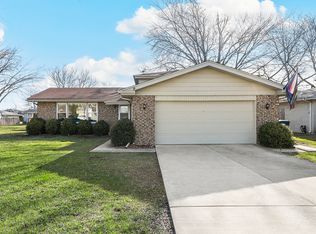 731 Old Farm Rd, Matteson, IL 60443