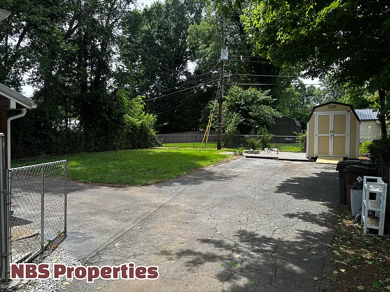 1940 McClung Ave — Photo 27