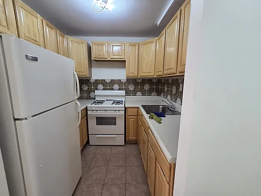 Rented by Friedman Mayer, LREB | media 10