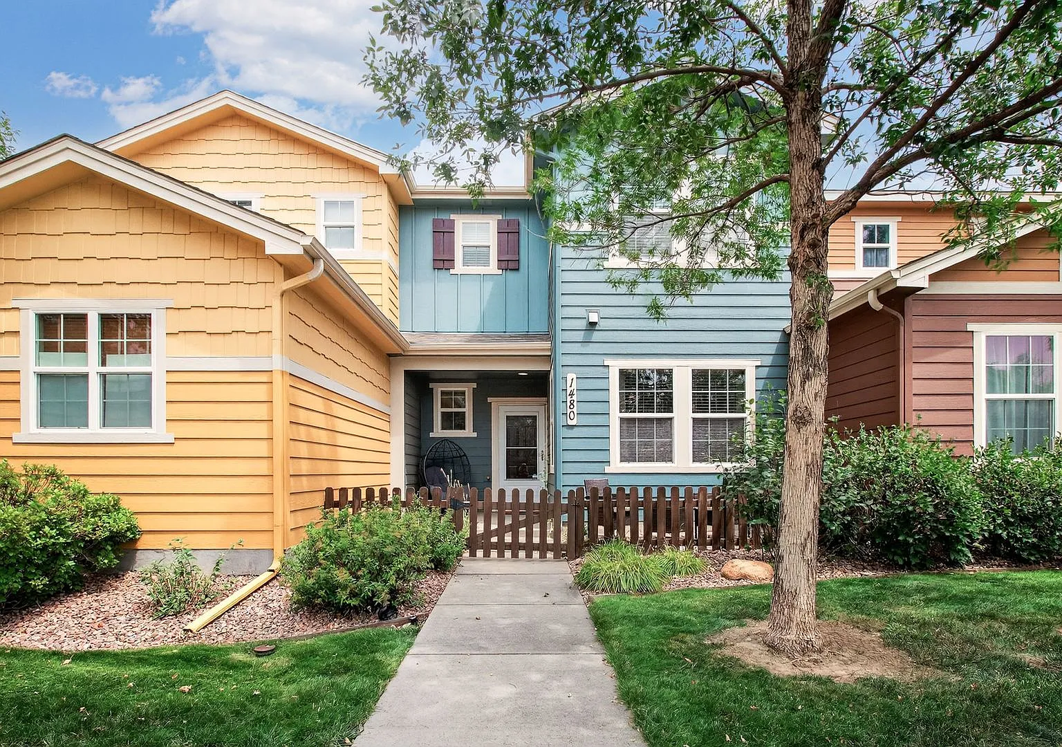 *Charming Gold Hill Mesa Townhome 2 Bed + Loft / 2.5 Bath / \$2,350 — Photo 1