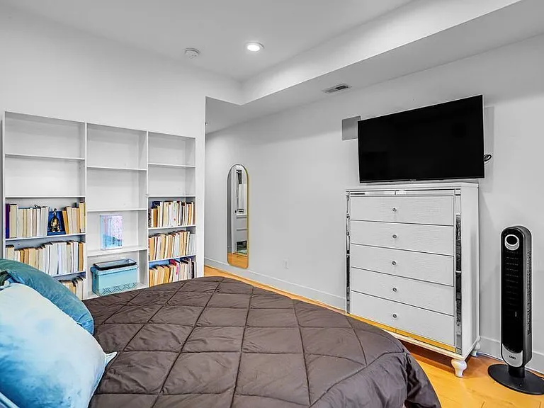 816 Kennedy St NW #2 — Photo 30