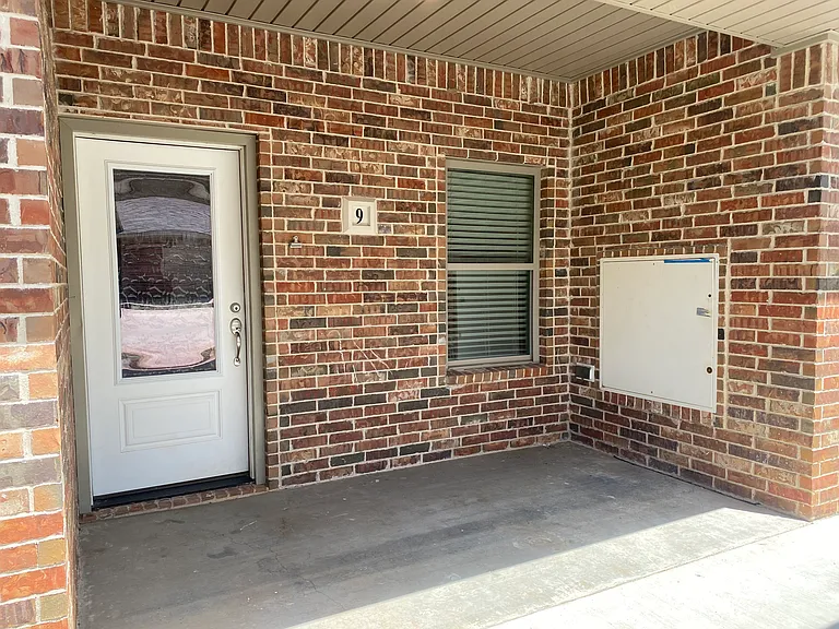 306 S Preston Rd #9 — Photo 3