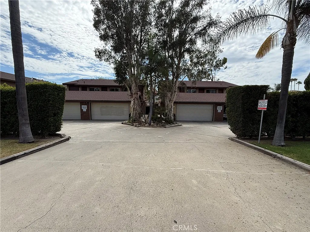 3 bed, 2.5 bath, 1485 sqft, $3,500 — Photo 1