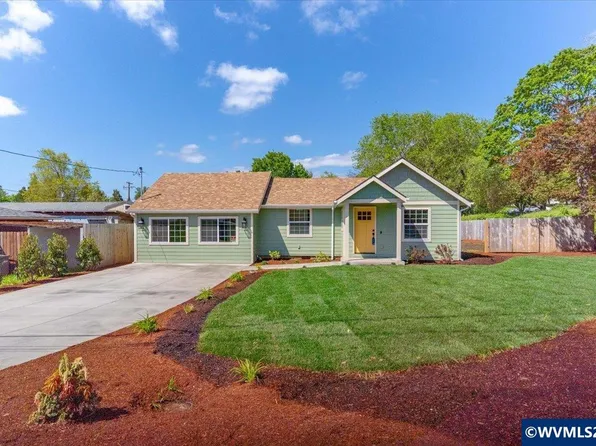319 SW Church St, Dallas, OR 97338