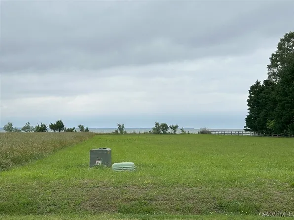 3 Potomac Dr, Heathsville, VA 22473