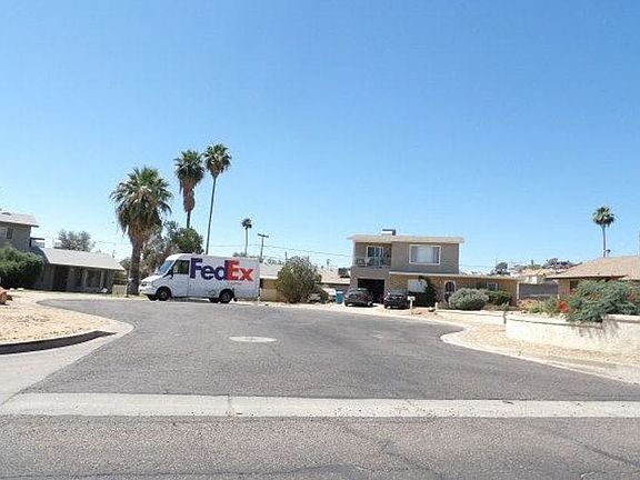 5th image of 1923 E Presidio Rd
