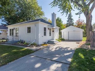1872 Smith St, Green Bay, WI 54302
