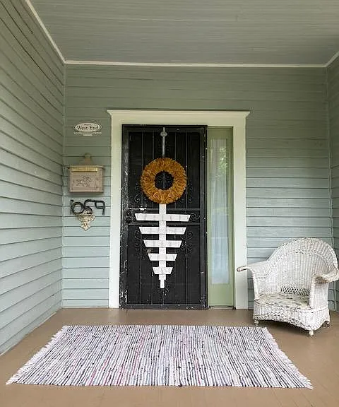 1059 Oak St SW — Photo 4