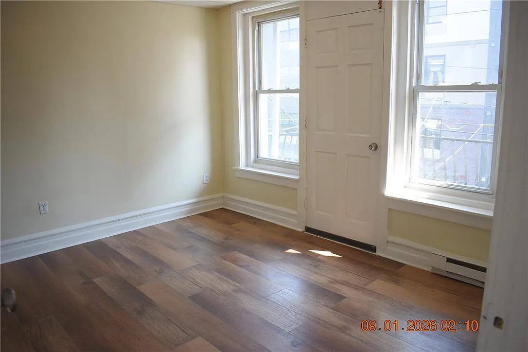 1 bed, 1.0 bath, 808 sqft, $1,200 — Photo 3