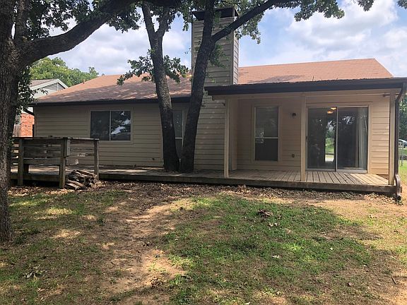 2nd image of 3909 Glengate Dr
