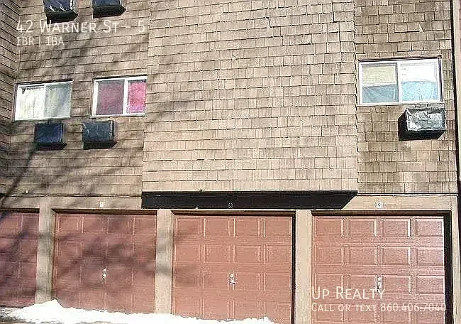 42 Warner St #5 — Photo 4