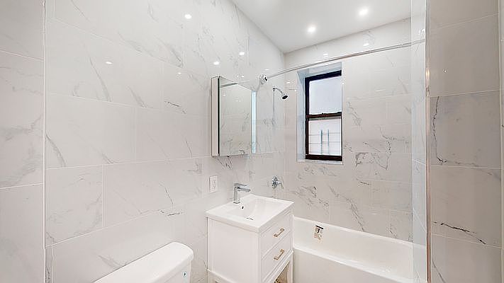 1st image of 230 E 95th St #2B