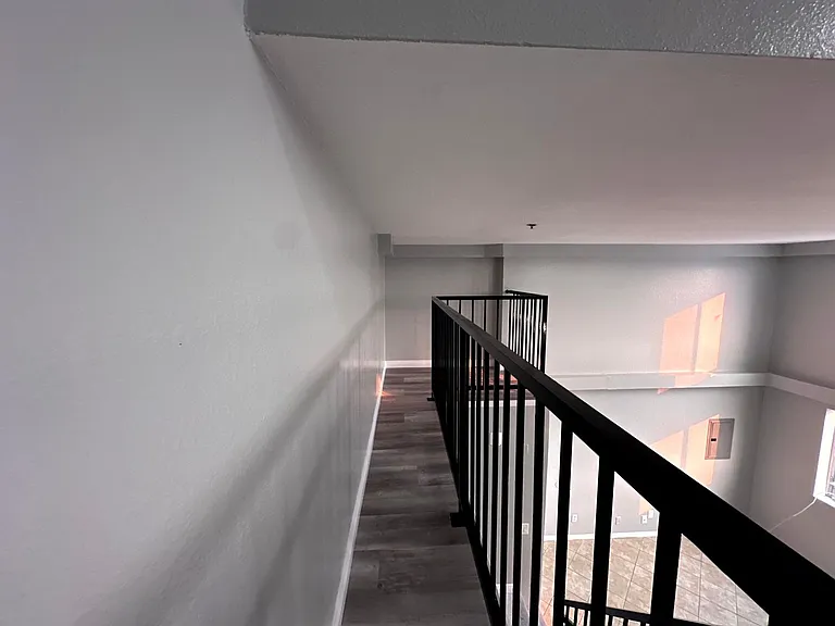 432 N Kingsley Dr. — Photo 17