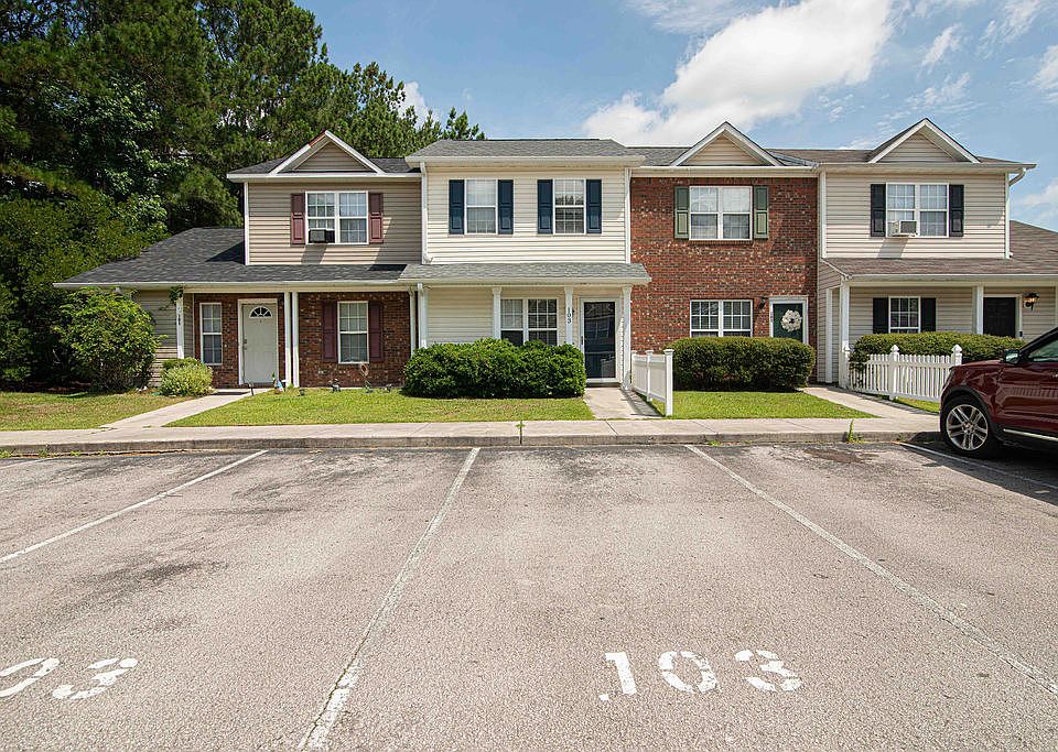 1st image of 103 Meadowbrook Ln #1