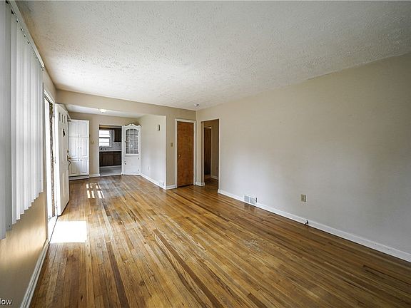 3rd image of 2244 Brace Pl
