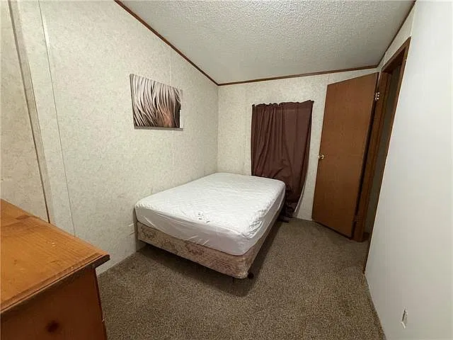 3 bed, 2.0 bath, 1100 sqft, $1,700 — Photo 4