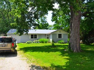 303 Franklin St, Mahomet, IL 61853