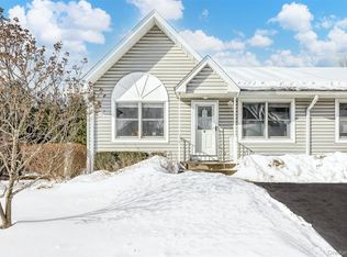 8 Windsor Cir, New City, NY 10956