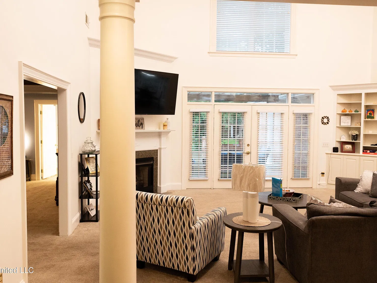 5 bed, 4.0 bath, 4900 sqft, $4,900 — Photo 4