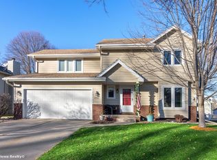 4701 Twana Dr, Des Moines, IA 50310