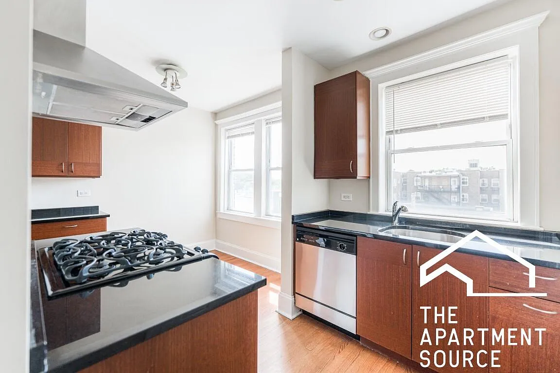 4005 West Nelson Street #5C — Photo 2