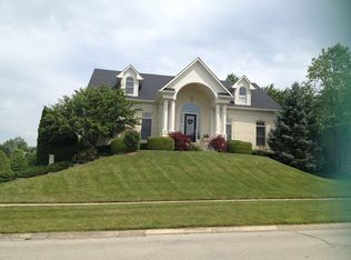 11407 Oakhurst Rd, Louisville, KY 40245