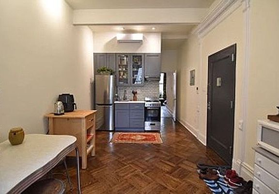 5th image of 263 W 131st St #2A