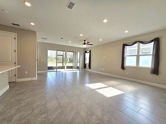3rd image of 5431 Arlington River Dr