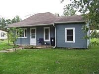 2nd image of 104 S Wyandotte St
