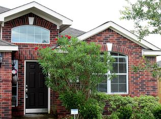 9827 Garnet Springs Dr, Rosharon, TX 77583