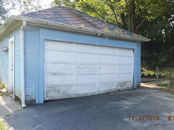 4th image of 246 Heikes Ave