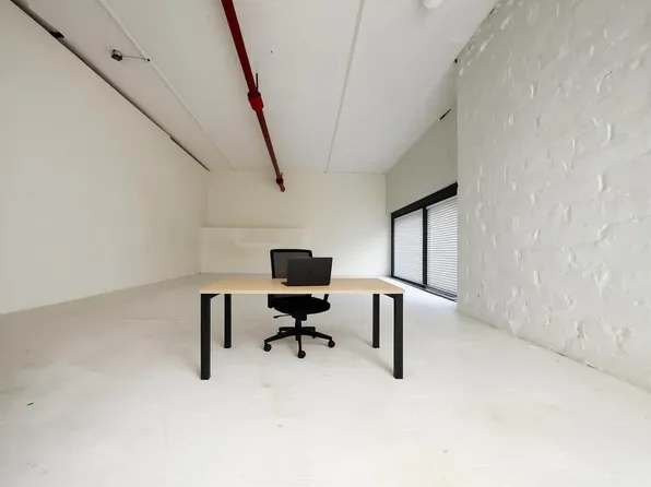 950 Hart Street image 7 of 8