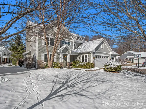 273 Cypress Trail Dr SE, Grand Rapids, MI 49546