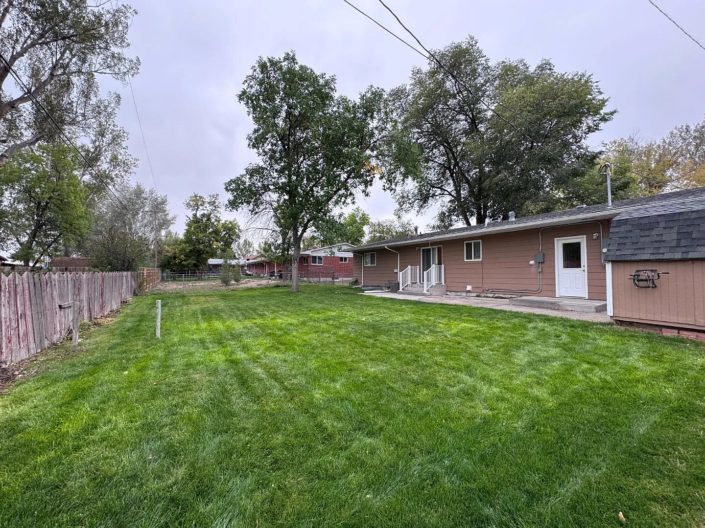 923 Big Horn Dr — Photo 2
