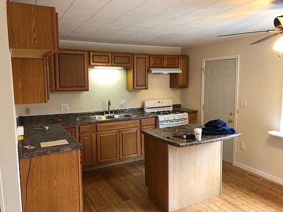 2nd image of 2402 E 222nd St