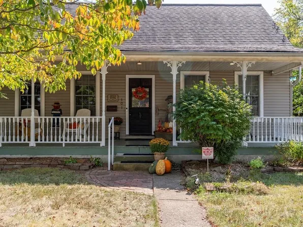 101 W 4th St, Waverly, OH 45690