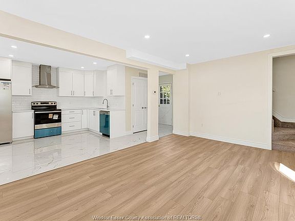 5th image of 1092 Saint Luke Rd