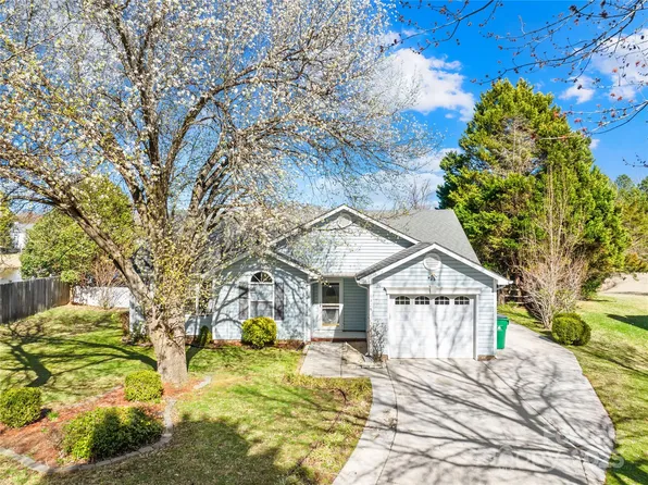 6325 Martin Lake Rd, Charlotte, NC 28227