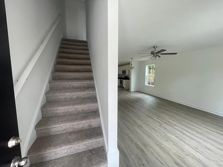 520 Rogers Lake Rd — Photo 2