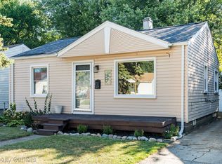 27050 Palmer Blvd, Madison Heights, MI