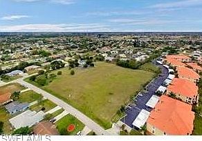 1st image of 3543 NE 10th Pl