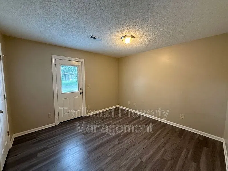 2 bed, 1.0 bath, 780 sqft, $1,399 — Photo 4