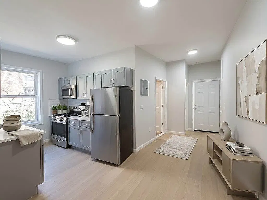 3521 Tryon Ave — Photo 1
