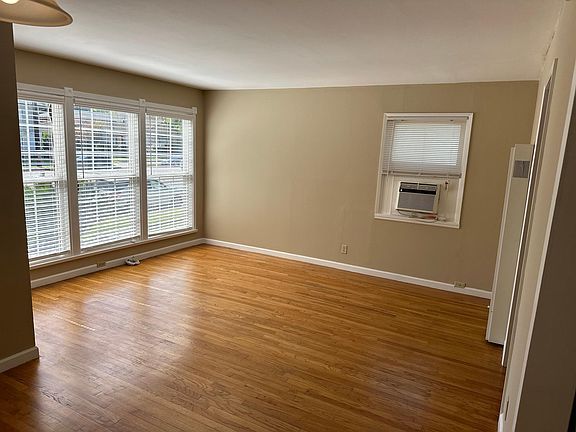 5th image of 403 W Alameda Ave