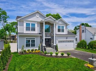 2761 Boundary Rd, Bellmore, NY 11710