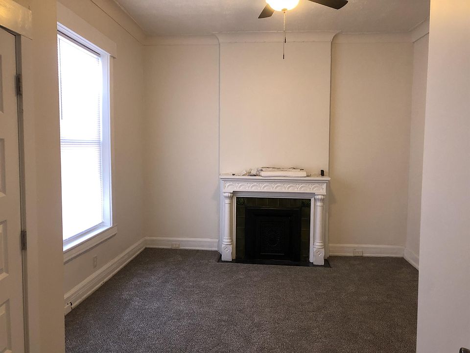 1st bedroom with non working fireplace