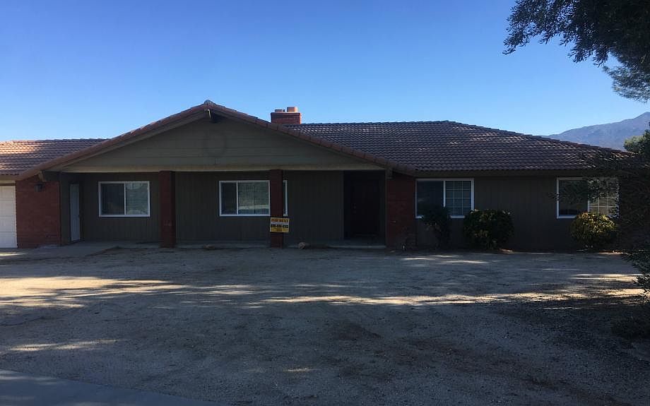 1st image of 44440 Mayberry Ave