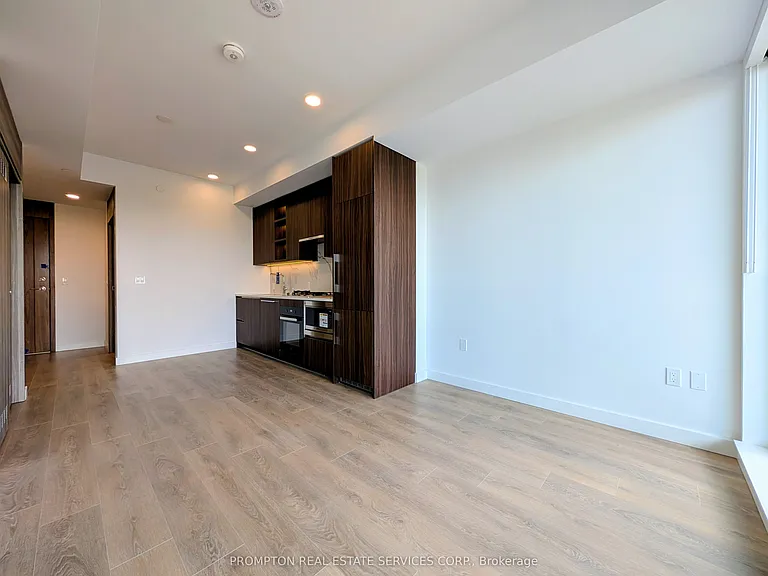 75 Billes Hts #1503 — Photo 8